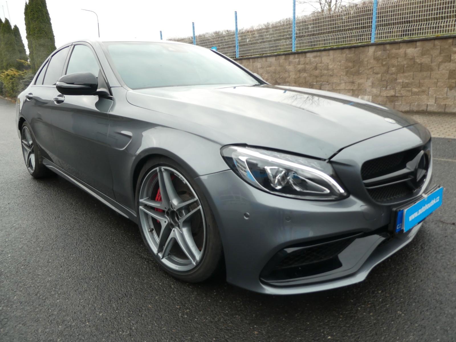 Mercedes-Benz ANDERE C Limousine C 63 S AMG  V8 BITURBO