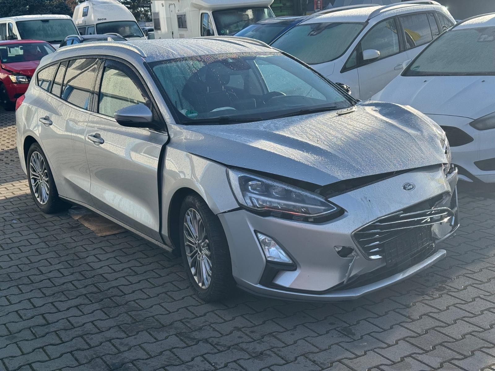 Ford Focus Turnier Titanium Automatik