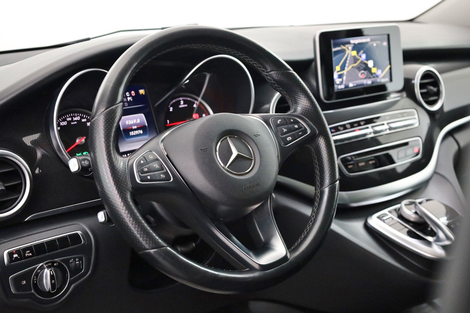 Fahrzeugabbildung Mercedes-Benz V 250d EDITION lang Sport/Park Paket,Navi,SH,AHK