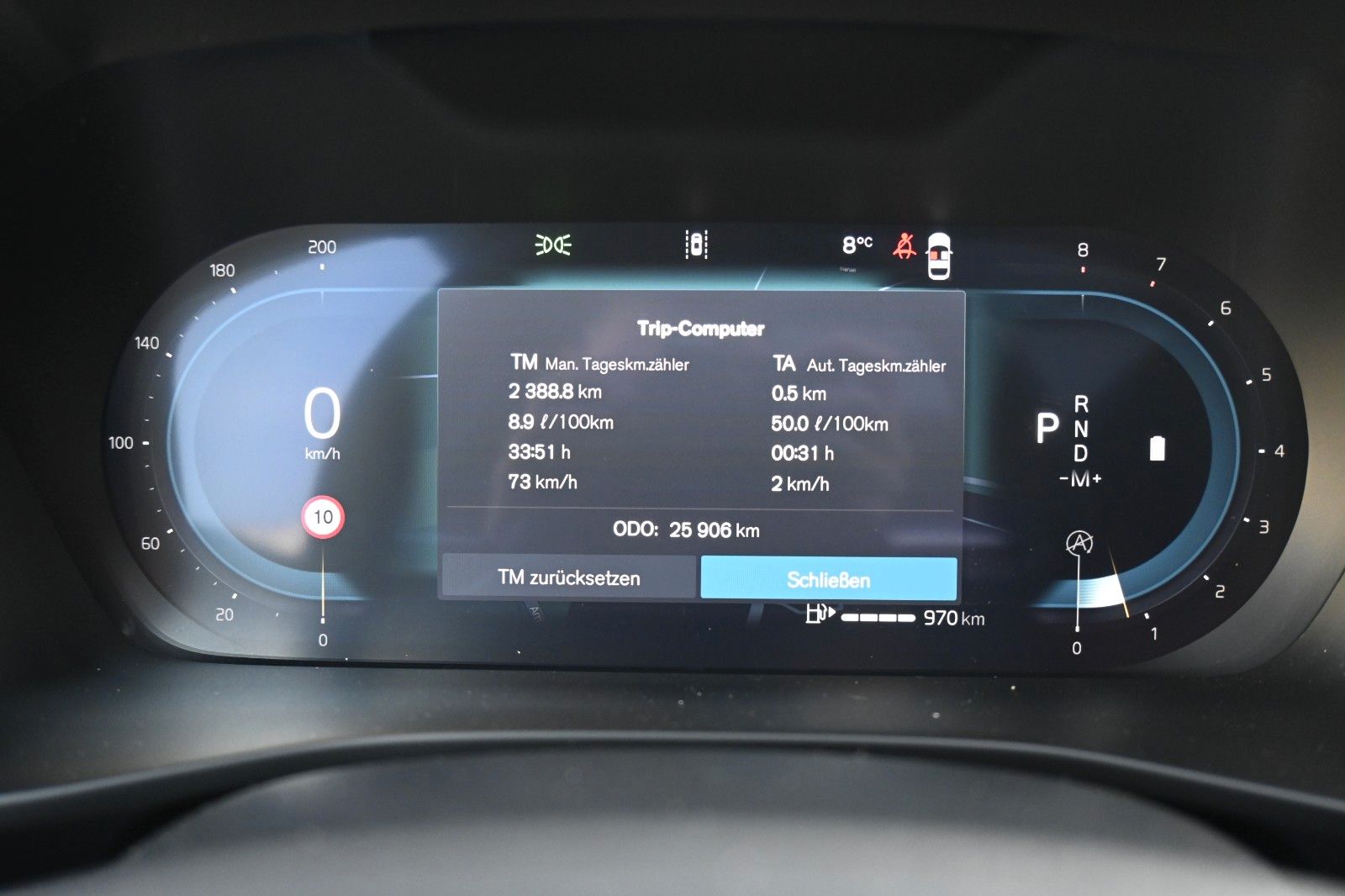 Fahrzeugabbildung Volvo XC40 B3 DKG Plus Dark*360°*PANO*ACC*AHK