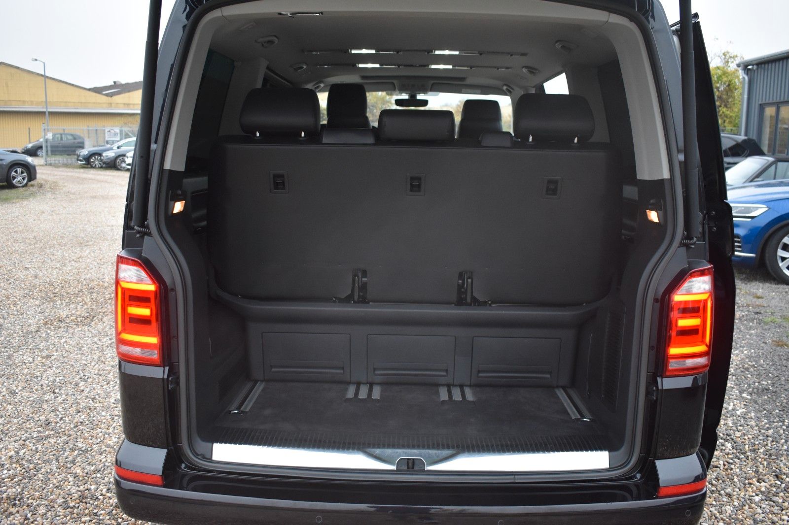 Fahrzeugabbildung Volkswagen T6 Multivan Highline 4Motion DYNAUDIO 1 Hand ACC