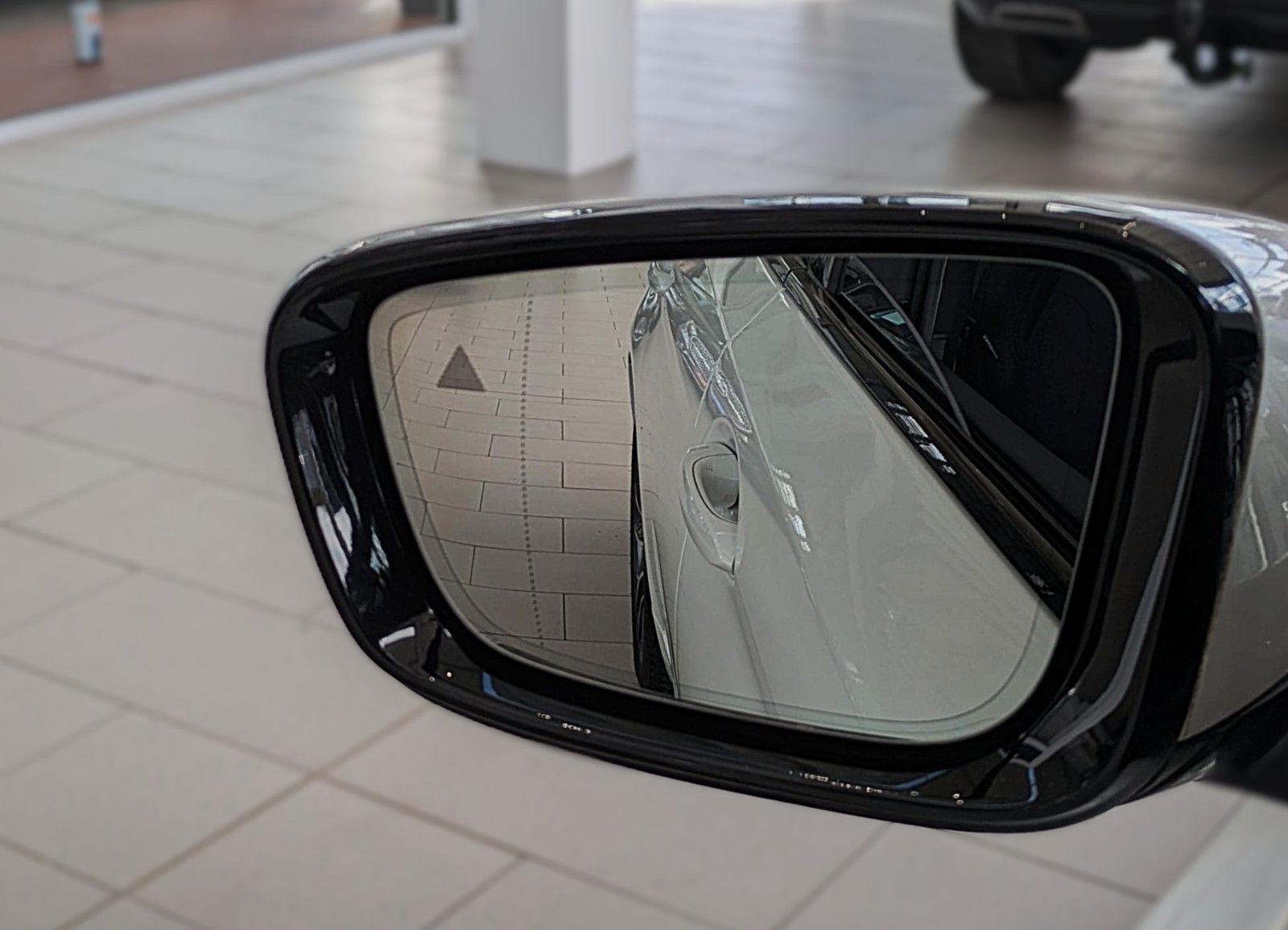 Fahrzeugabbildung BMW 530e M SPORT VIRTUAL HUD NAVI LASER LEDER AHK