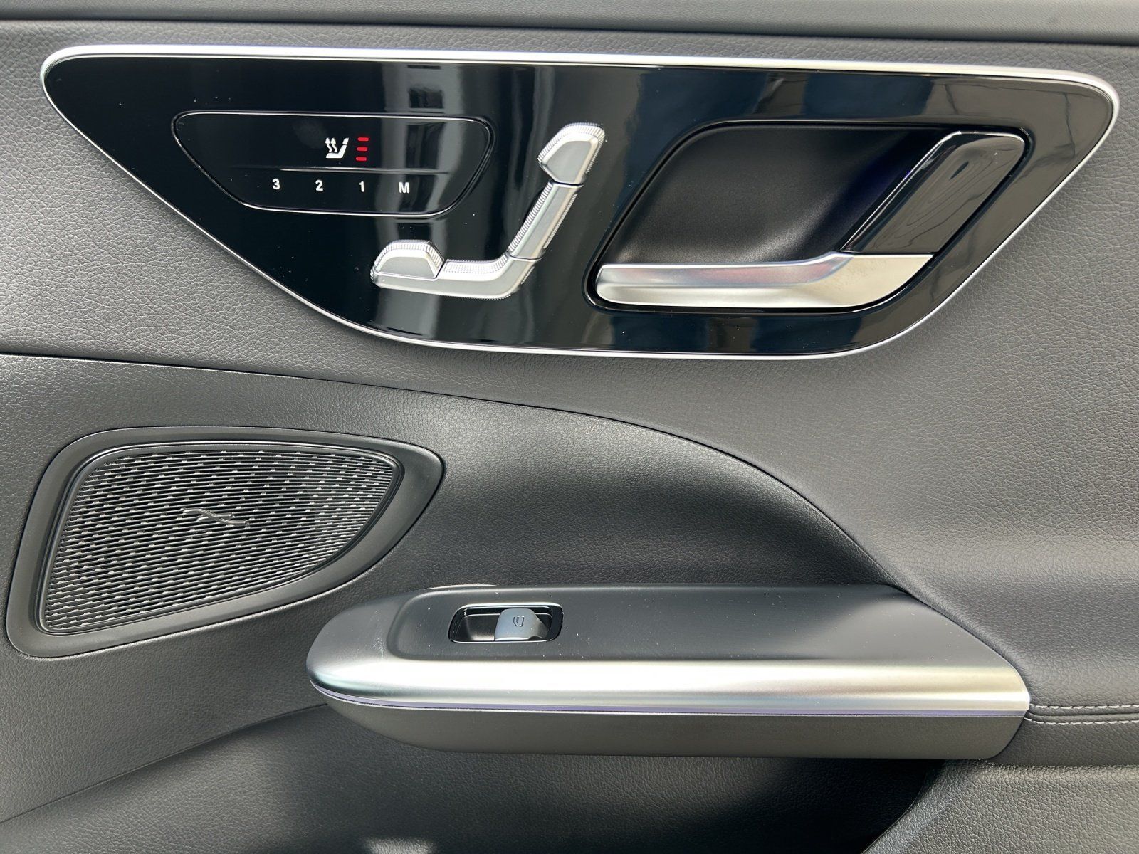 Fahrzeugabbildung Mercedes-Benz C 200 T AMG Memory AHK Kamera DIGITAL LIGHT