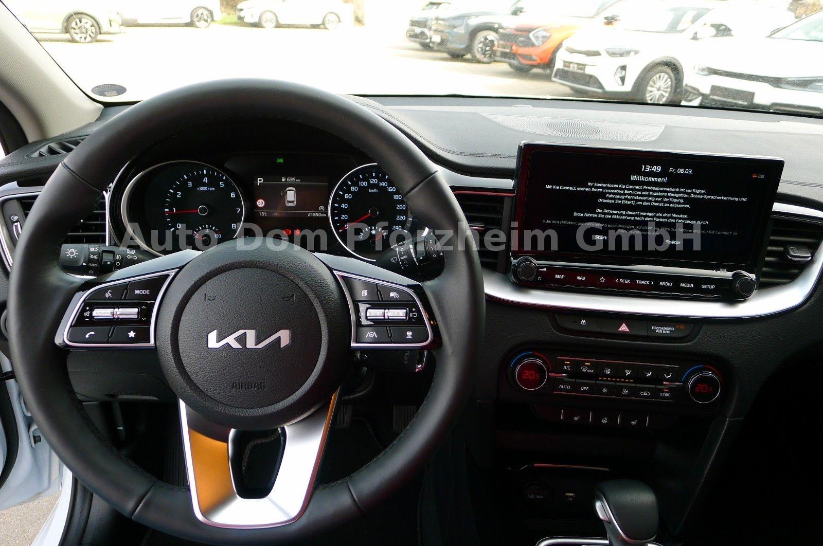 Kia CEED SW 1,5T DCT Spirit /UVO/NAVI/Kamera/LED