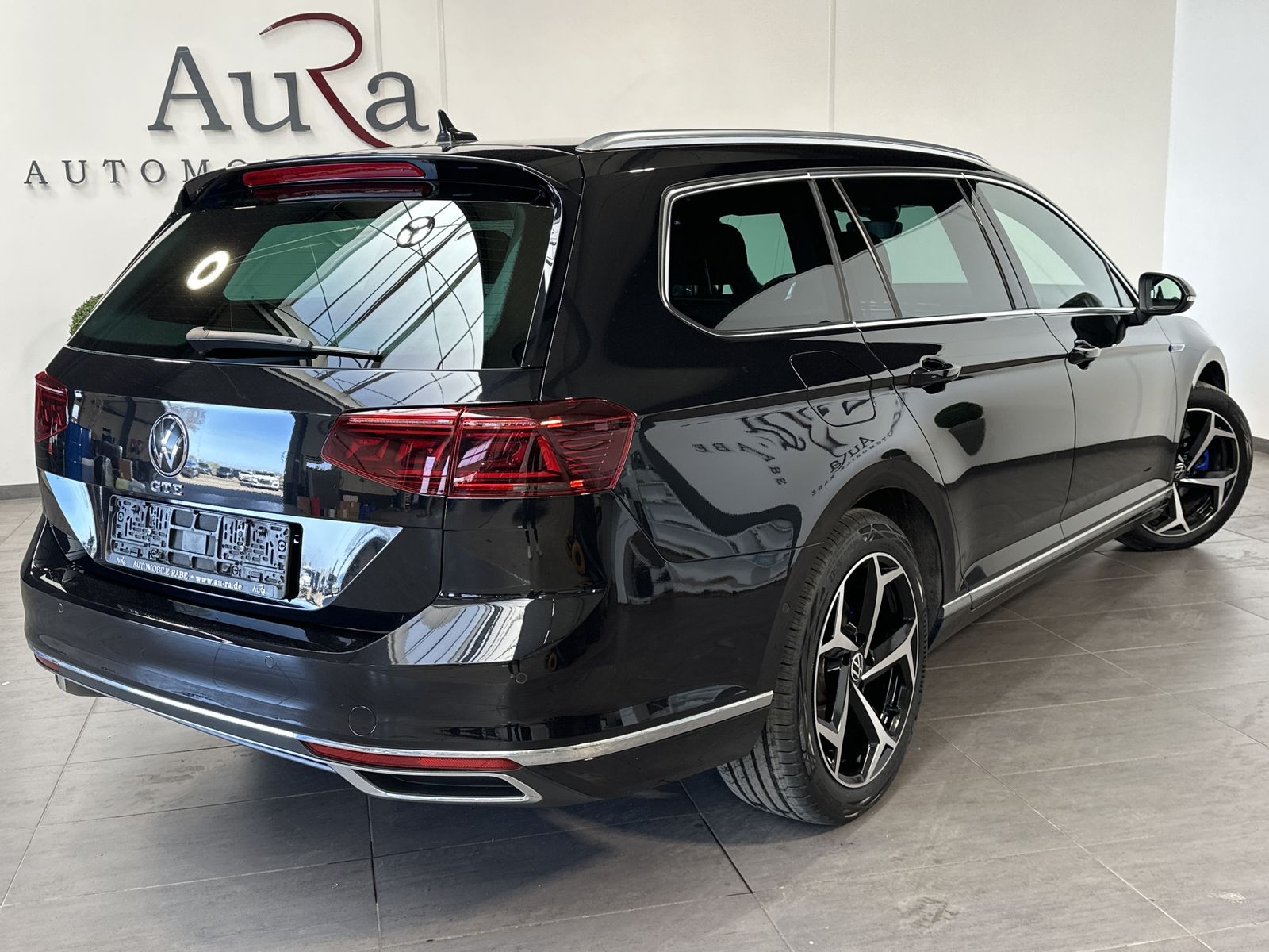 Fahrzeugabbildung Volkswagen Passat Variant GTE NAV+LED+AHK+HEADUP+DCC+18ZOLL