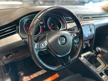 Volkswagen Passat Variant *Keyless*LED*NAVI*ACC*3-Zonen*