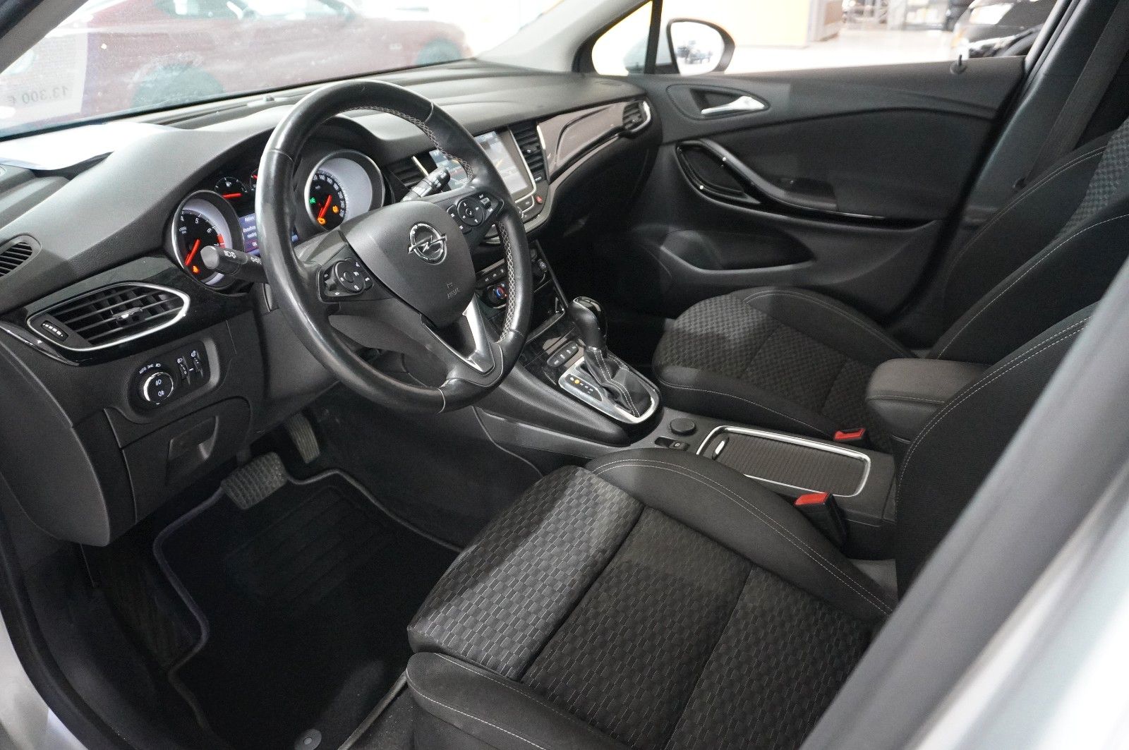 Fahrzeugabbildung Opel Astra K ST 1.4T ON NAVI/LED/KAMERA/SPORT/SH/TEMP