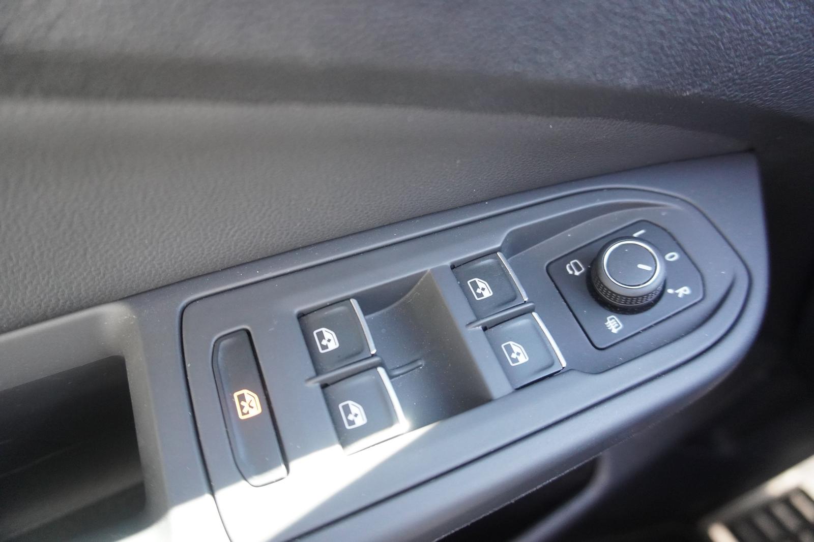 Volkswagen Golf VIII 1.5 eTSI Goal LED Navi App-Connect ACC, миниатюра 13