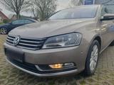 Volkswagen Passat Scheckheft gepflegt TÜV ... - Volkswagen Passat aus 2010