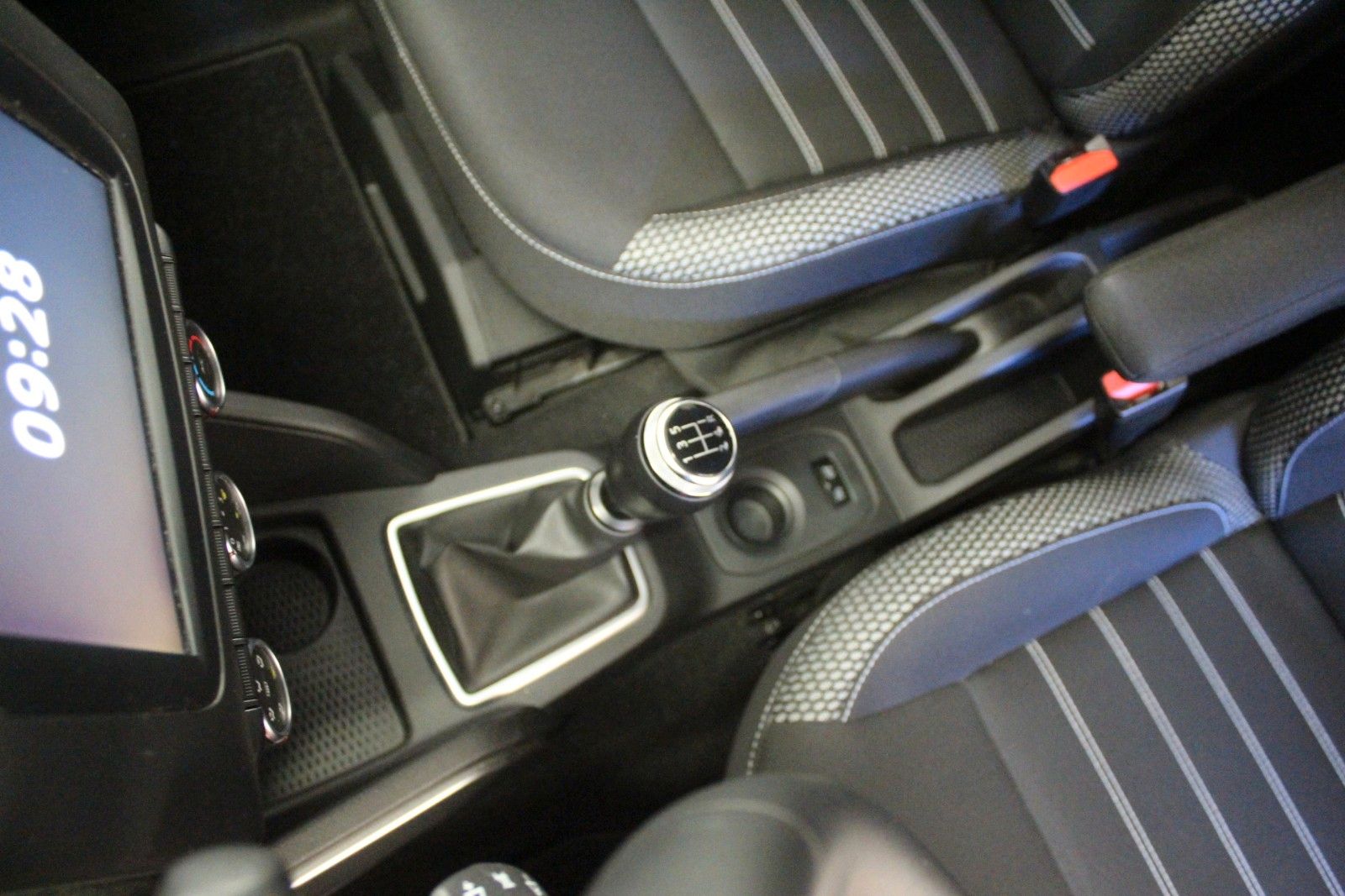 Fahrzeugabbildung Dacia Duster Sce 115 Prestige *Navigation *