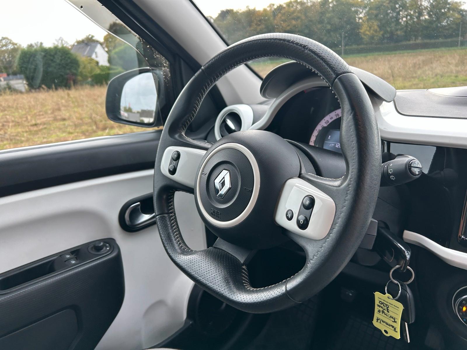 Renault Twingo Intens TCe 90 Klimaauto. Navi PDC Kamera