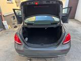 Mercedes-Benz E 250 AVANTGARDE Autom. AVANTGARDE - Mercedes-Benz E 250: Avantgarde