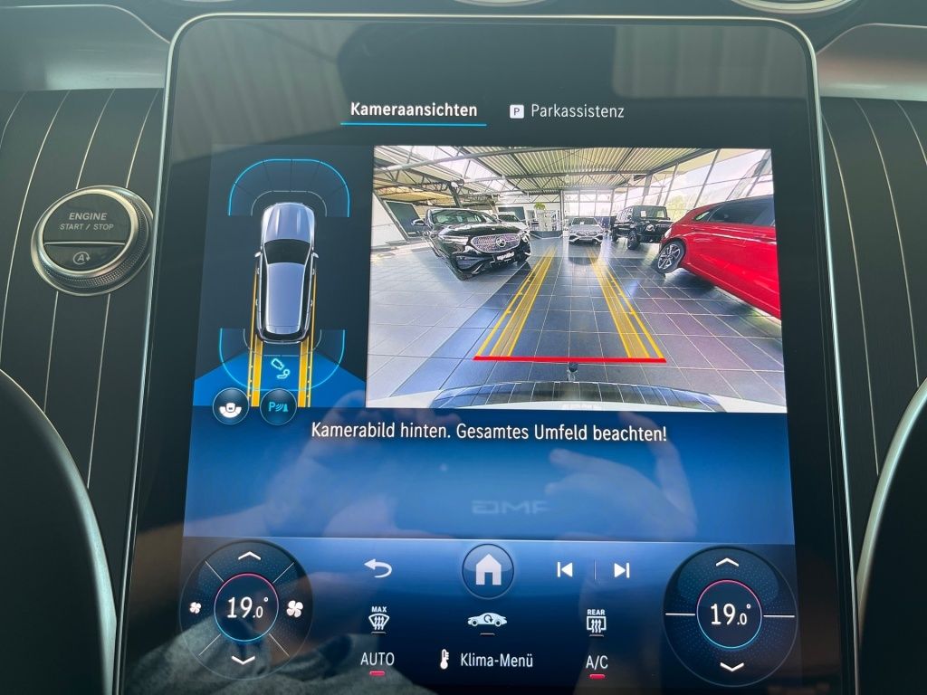 Fahrzeugabbildung Mercedes-Benz C 300 dT AMG AHK Totwi. LED Memory Burm. KAM SHZ