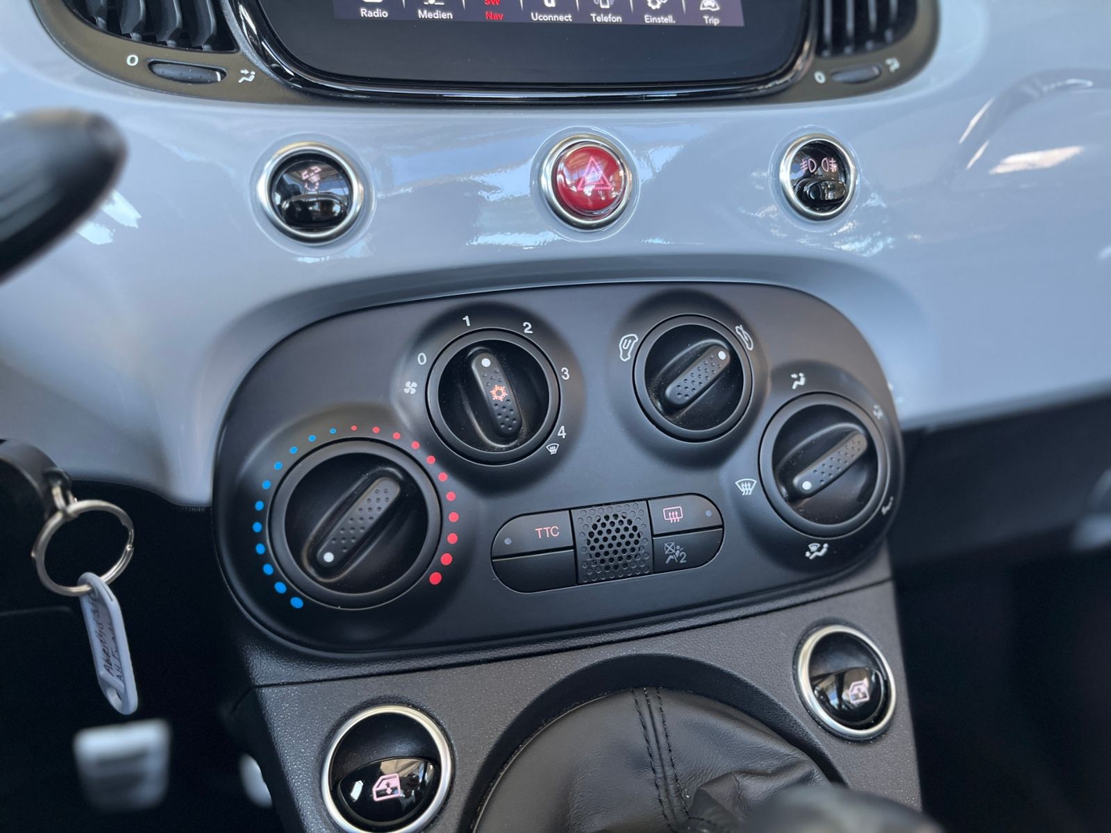 Fahrzeugabbildung Abarth 595C  1.4 T-Jet NAVI ALU