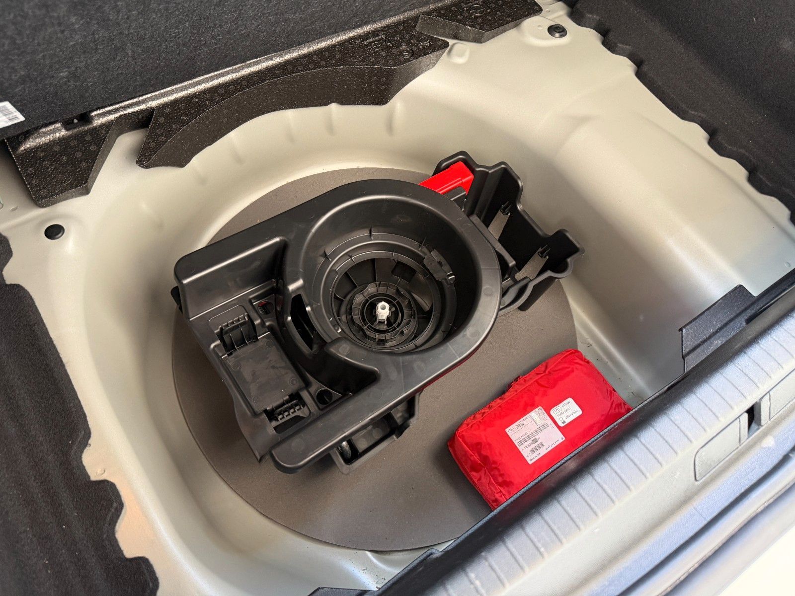 Fahrzeugabbildung Opel Corsa F 1.2 Turbo GS KlimaA,LED,Navi,SHZ,Kam.,LM