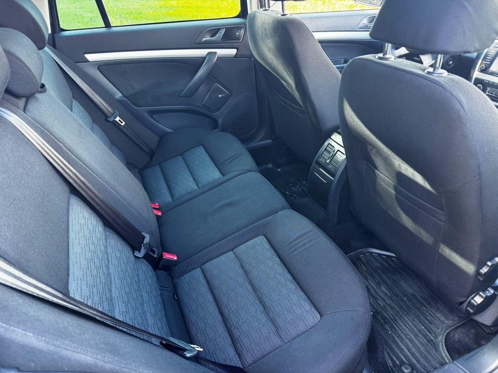 Skoda Octavia 2009 — photo 12