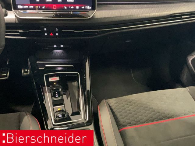 Volkswagen Golf 8 GTI 2.0 TSI DSG Clubsport 19 MATRIX PANO foto 16