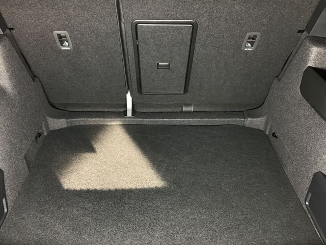 Fahrzeugabbildung Skoda Karoq Selection 1.5 TSI/DSG/ACC/SHZ/SmartLink