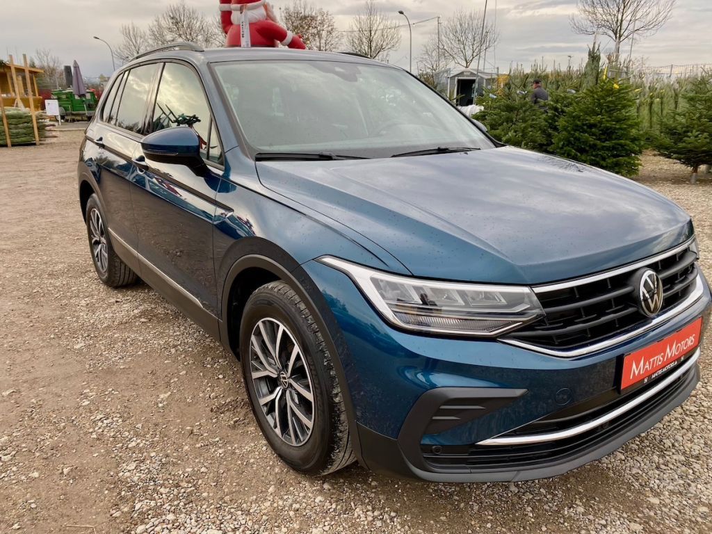 Fahrzeugabbildung Volkswagen Tiguan 1.5 TSI Life AAC NAVI SHZ PDC MASSAGE