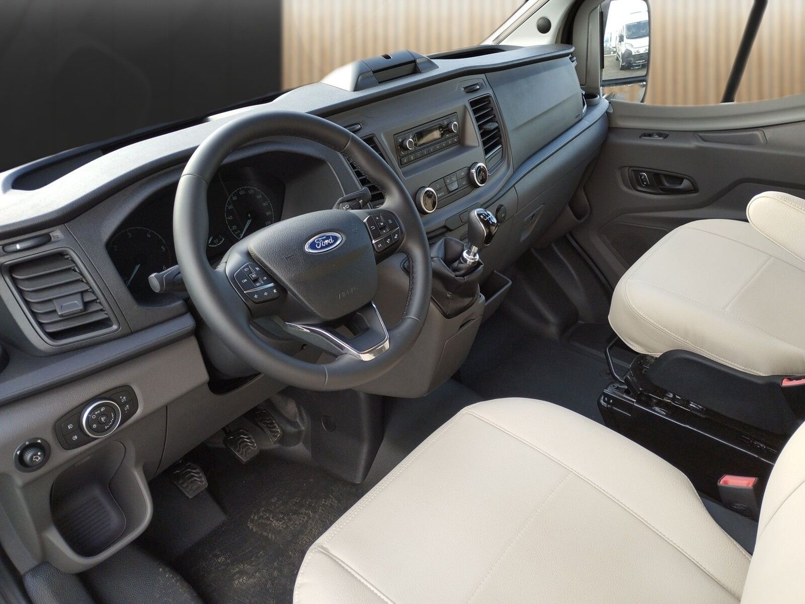 Fahrzeugabbildung Karmann Dexter 4x4 DE 560 AW Rückfahrkamera