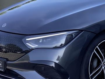 صورة 2 لـ 2022 Mercedes-BENZ EQE