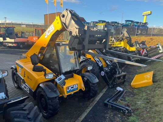 JCB 525-60 ETECH Agri