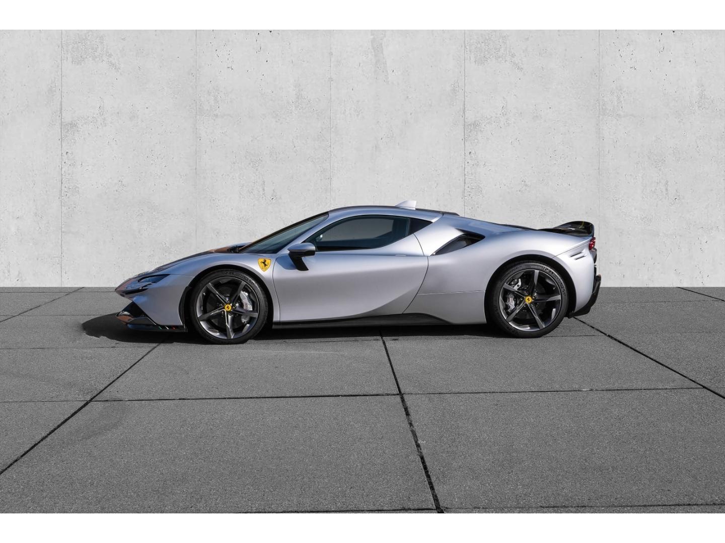 Ferrari SF90 Stradale *Atelier*Fiorano*Livery*Carbon*