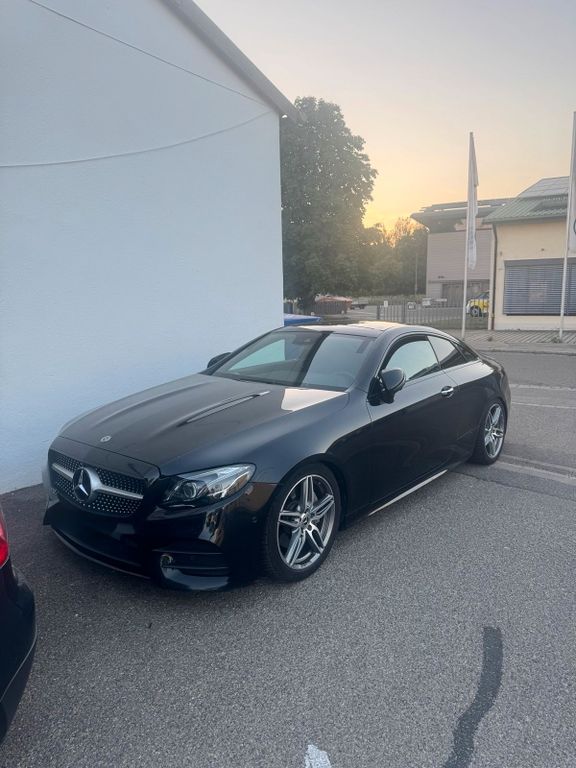 Image of Mercedes-Benz E 220