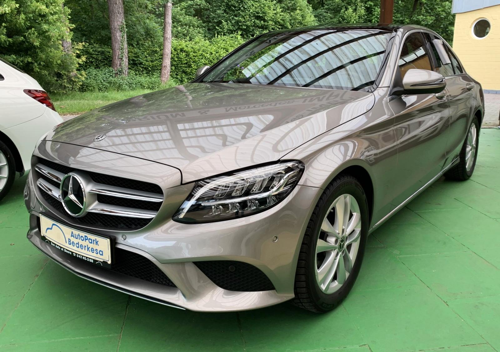 Mercedes-Benz C 180 Avantgarde Pano-Navi-SHZ-LED-KAMERA
