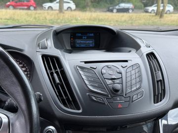 Ford Kuga - 12