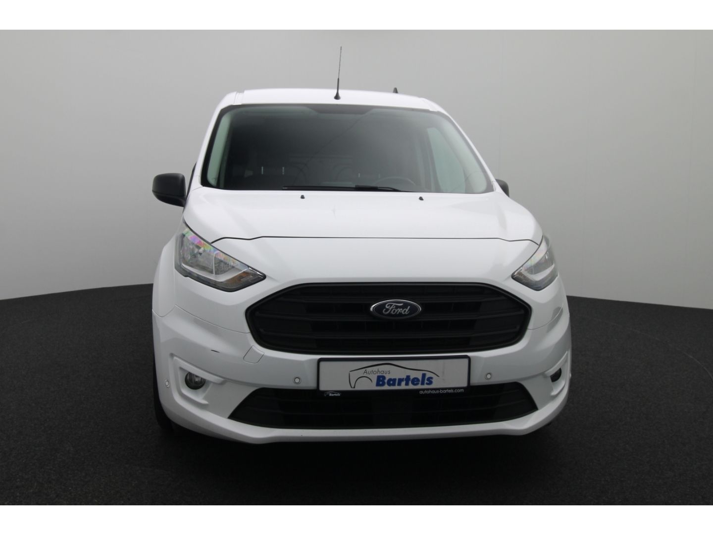 Fahrzeugabbildung Ford Transit Connect 1.5 TDCi Kasten Trend AHK PDC