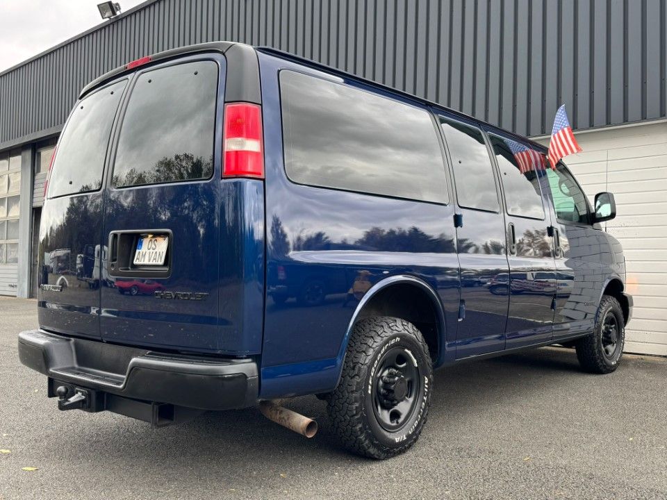 Fahrzeugabbildung Chevrolet Express Chevy Van 6.0 V8 2500 LPG 9 Sitzer