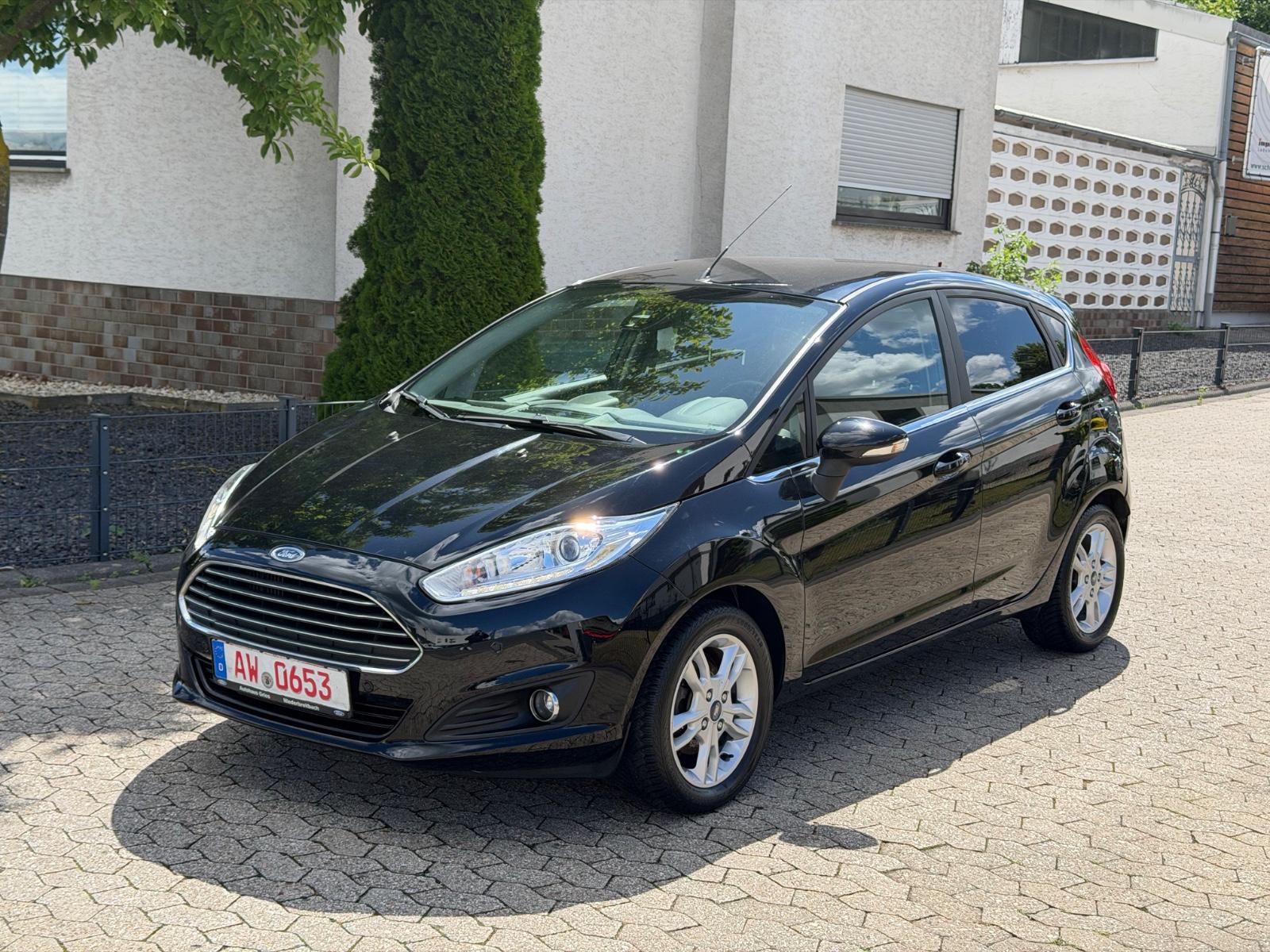 Ford Fiesta Titanium*Zahnriemen NEU*TÜV NEU*TOP*