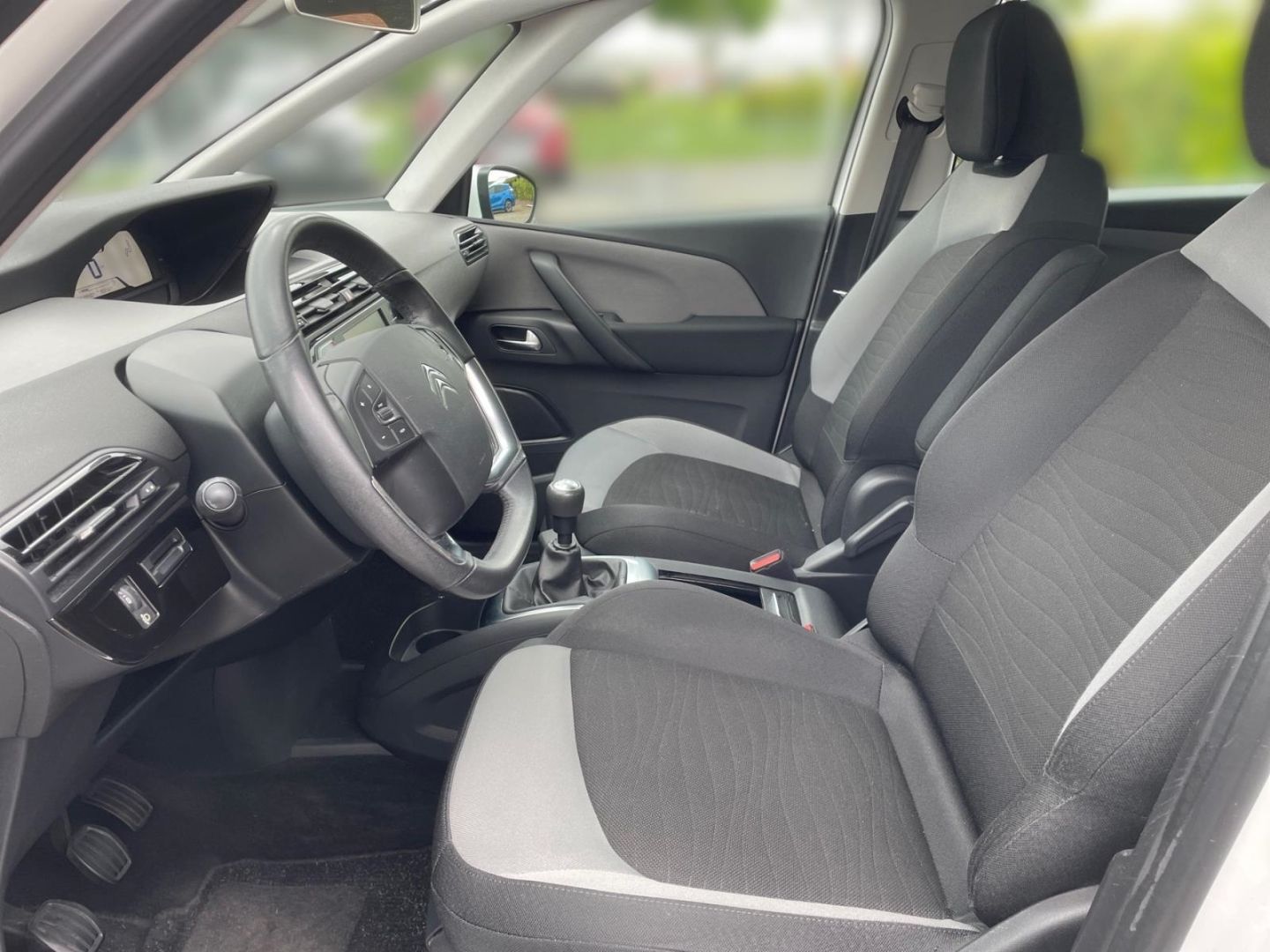 Fahrzeugabbildung Citroën C4 SpaceTourer Picasso 1.2 Feel Navigation Sitzh