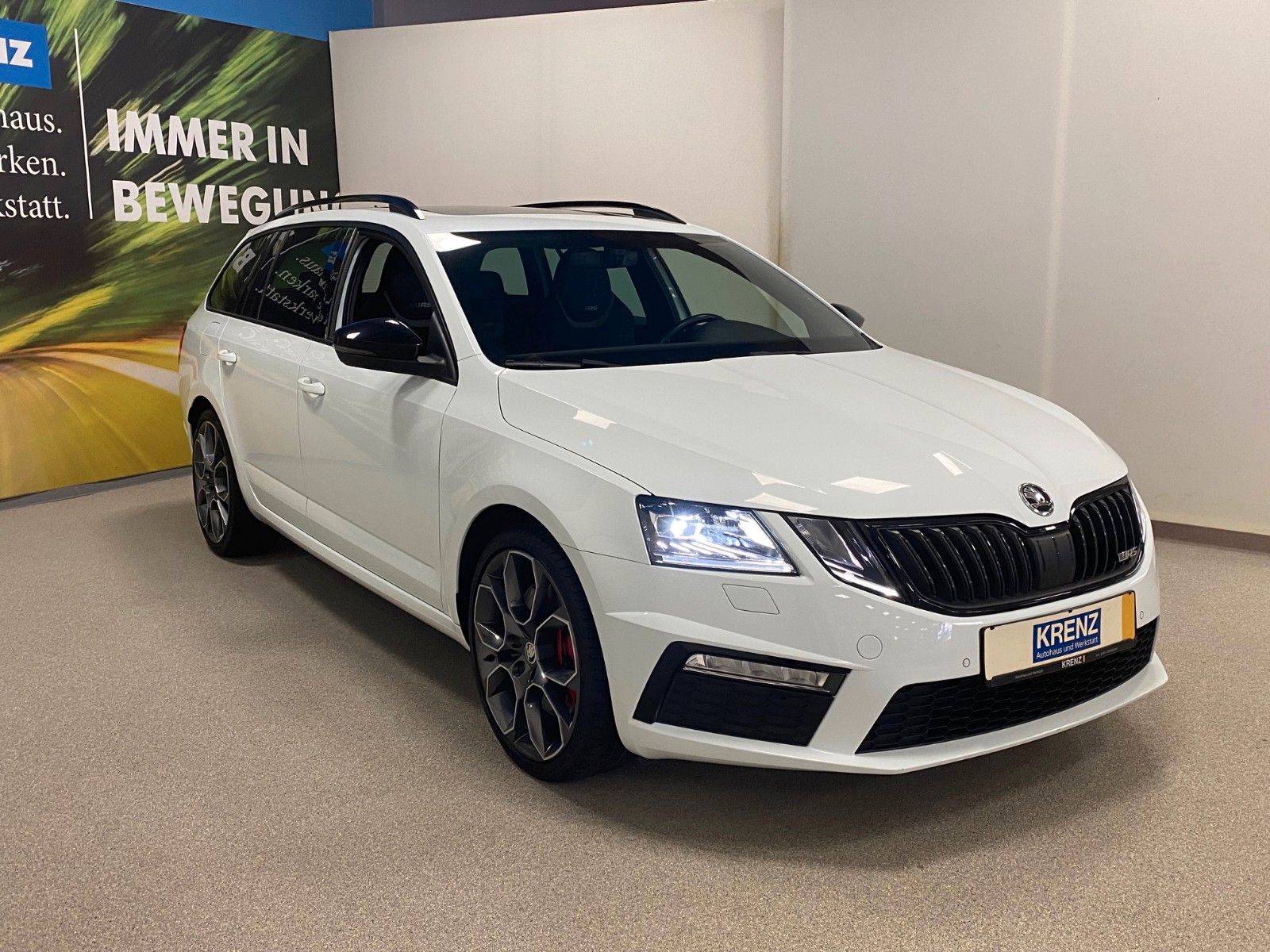 Fahrzeugabbildung SKODA Octavia 2.0 TSI DSG RS Combi+PANORAMA+19"+NAVI++