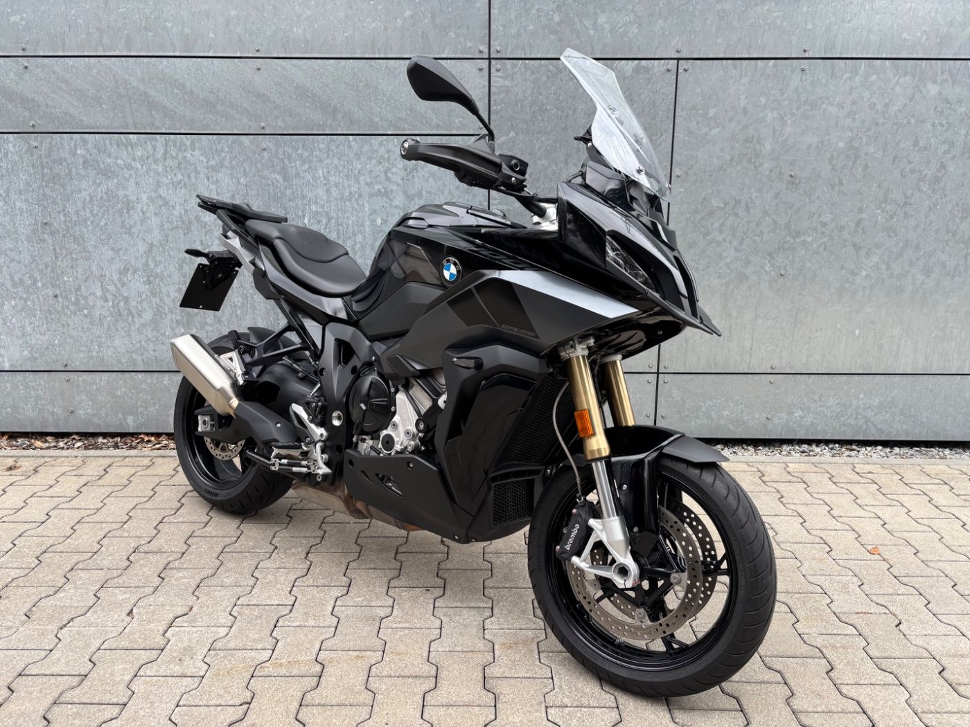 Fahrzeugabbildung BMW S 1000 XR Triple Black 2 Pakete