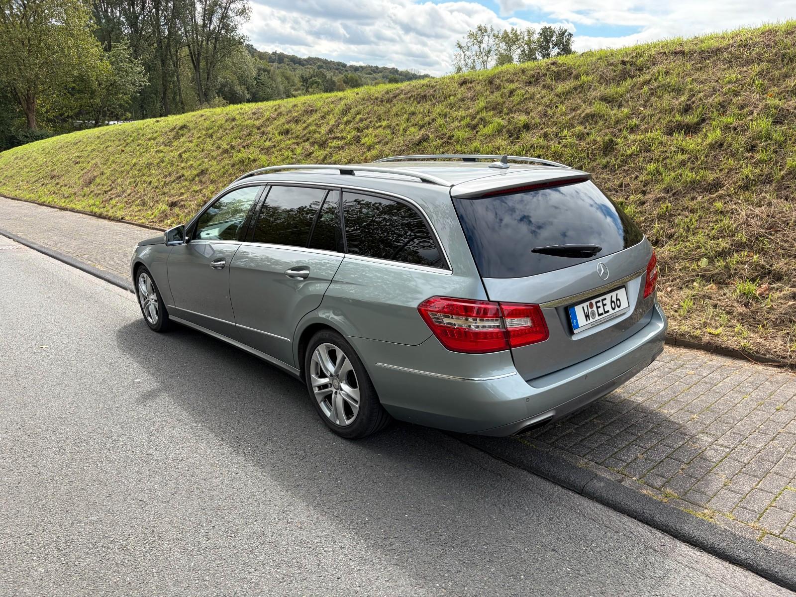 Mercedes-Benz E 220 E T-Modell E 220 CDI BlueEfficiency
