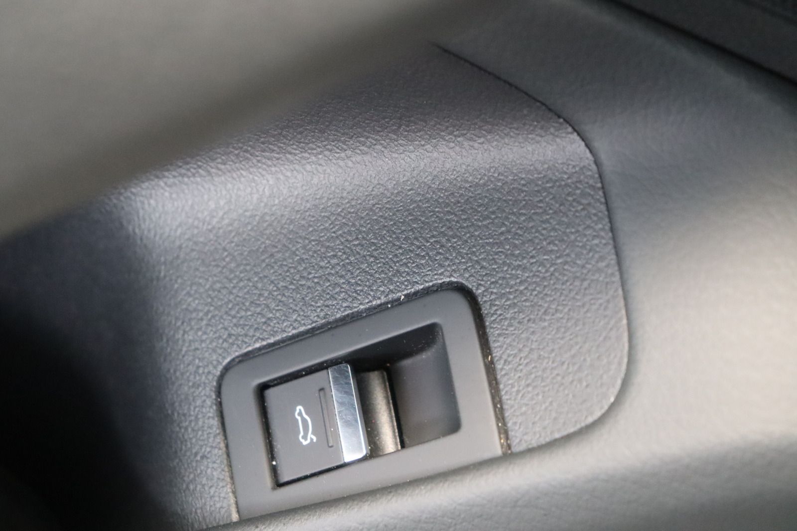 Fahrzeugabbildung Audi A6 Avant 45 TDI quattro sport * MwSt. ausw.