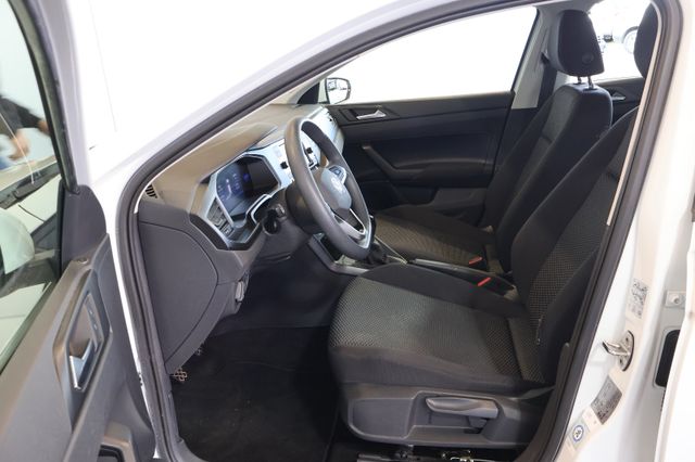 Volkswagen Polo VI 1.0 MPI AID+FRONT+LANE+LED