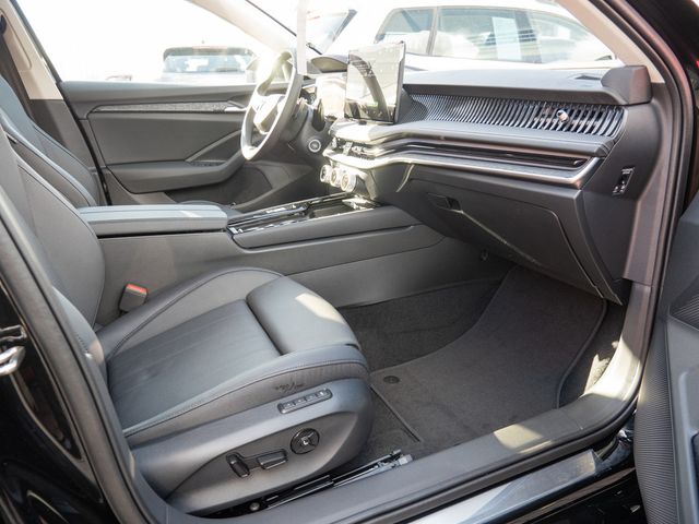 Foto Nummer 2: SKODA Superb