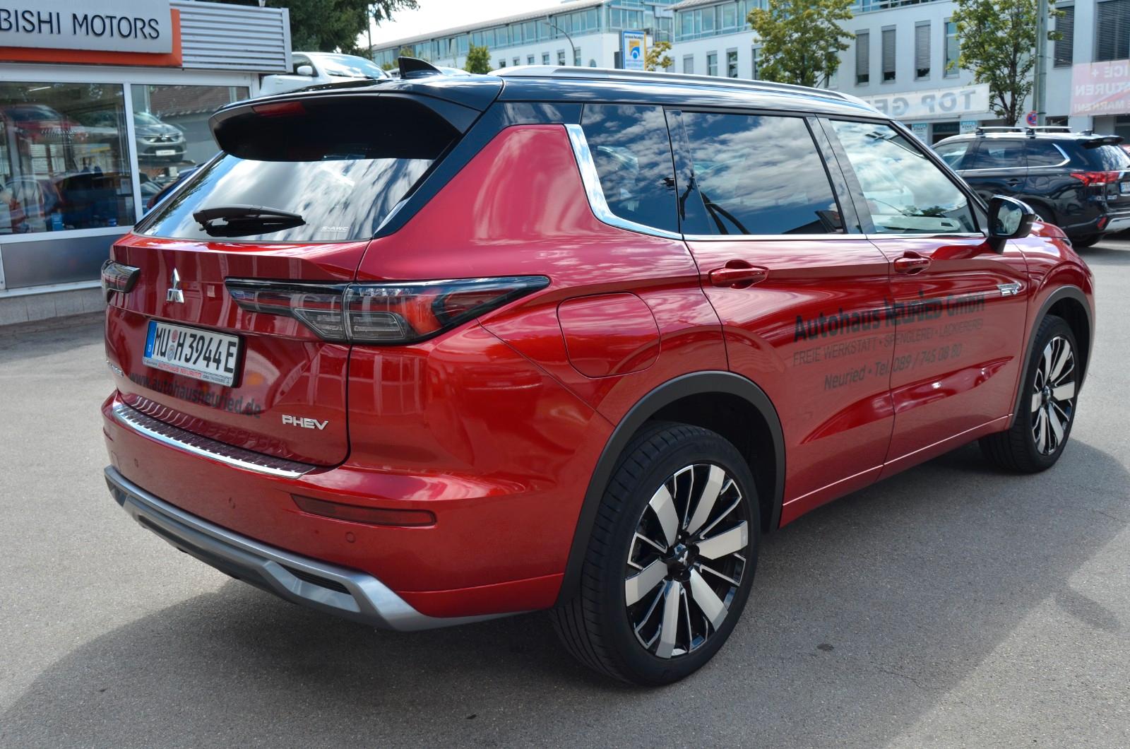 Mitsubishi Outlander 2.4 PHEV DIAMANT TOP AT 4WD LEDER MJ26