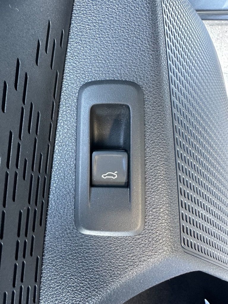 Fahrzeugabbildung SKODA Octavia Combi 2.0 TDI DSG RS Plus NAV+MATRIX+AHK