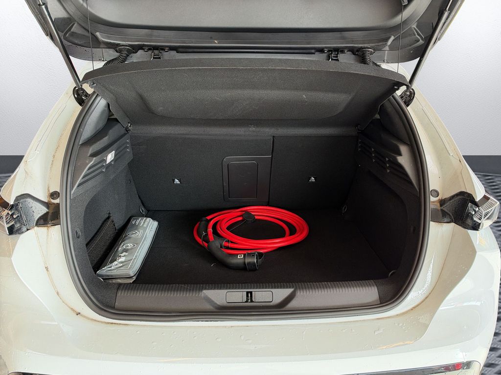 Peugeot 308 100% Elektro -GT-Lenkradh-Sitzh-Pannodach – Bild 10 von 16