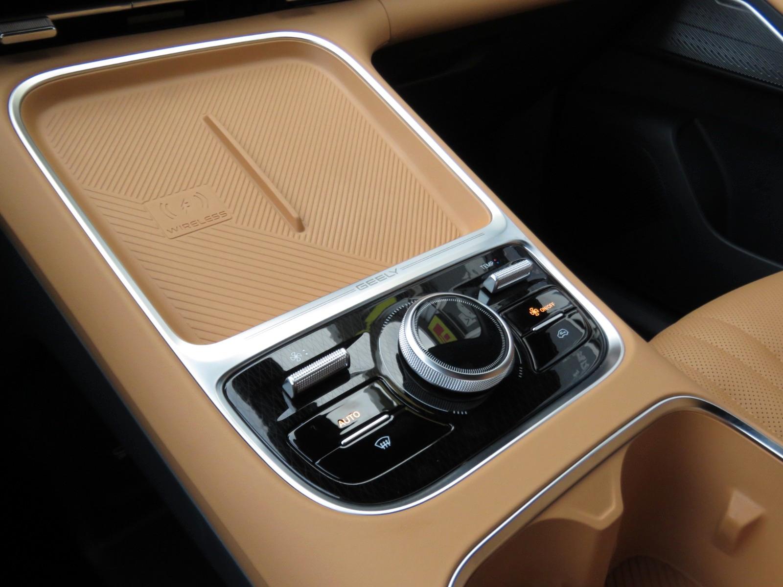 Geely Starray EM-i 1.5 PHEV Launch Ed. HUD LEDER PANO, миниатюра 15