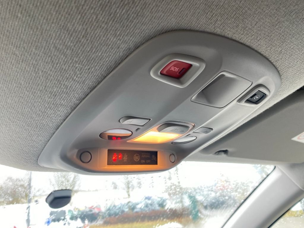 Fahrzeugabbildung Citroën Jumpy Variospace XL BlueHDi 120 Worker *6-Sitzer