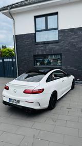 Mercedes-Benz E 350 d 4MATIC AMG Pano Burmester Junge Sterne - Mercedes-Benz mit Diesel-Antrieb: Junge Sterne