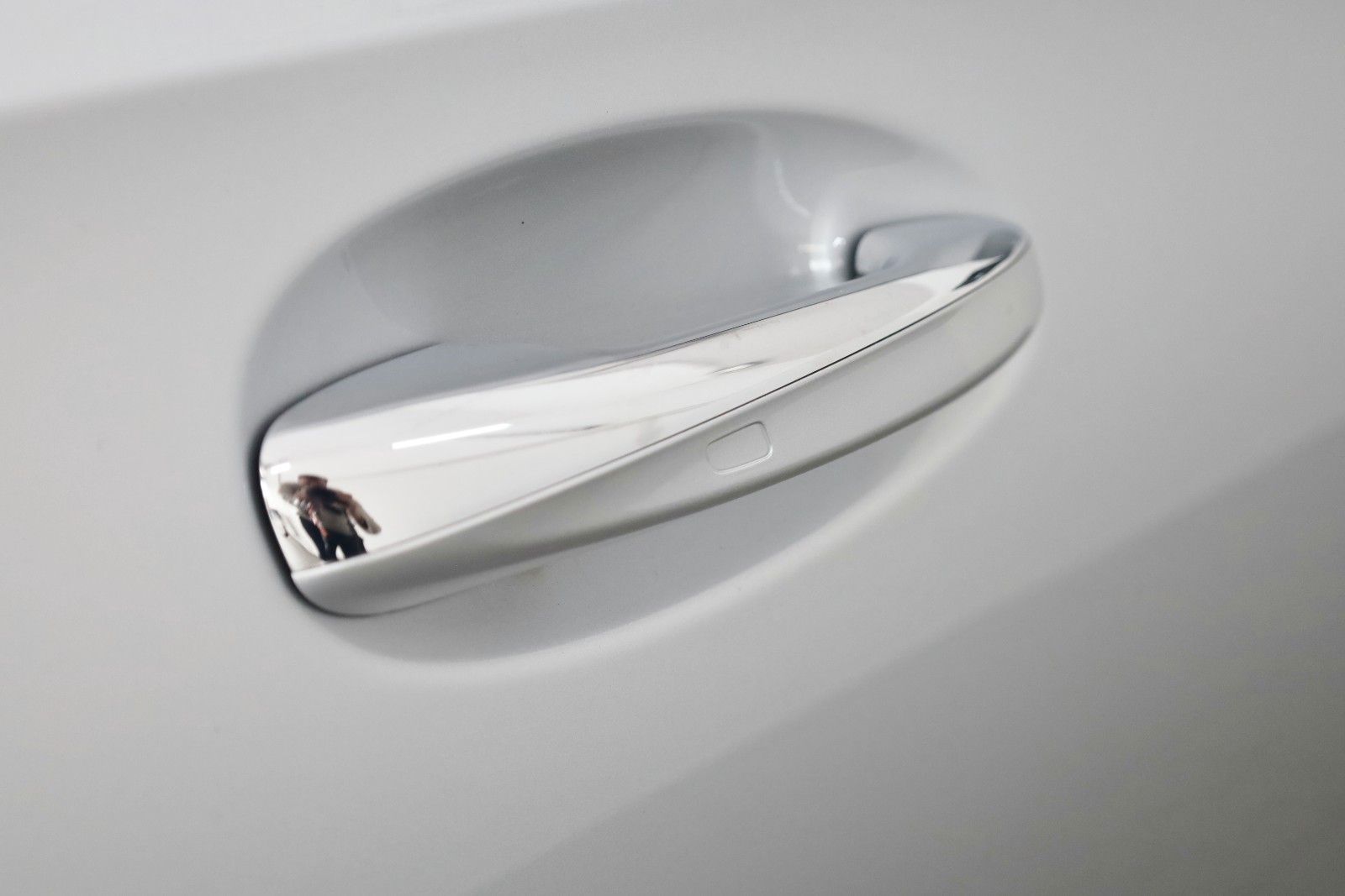 Fahrzeugabbildung Mercedes-Benz A 250 e lim. AMG Line,T.Leder,Navi,LED,ACC,Night