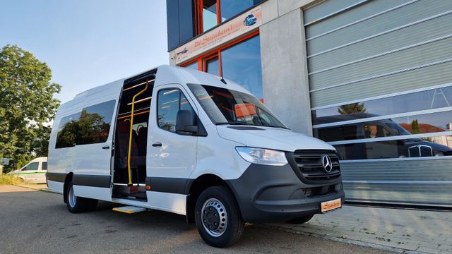 Mercedes-Benz 515 Sprinter 22 Schlafsessel Lagerfahrzeug Stock