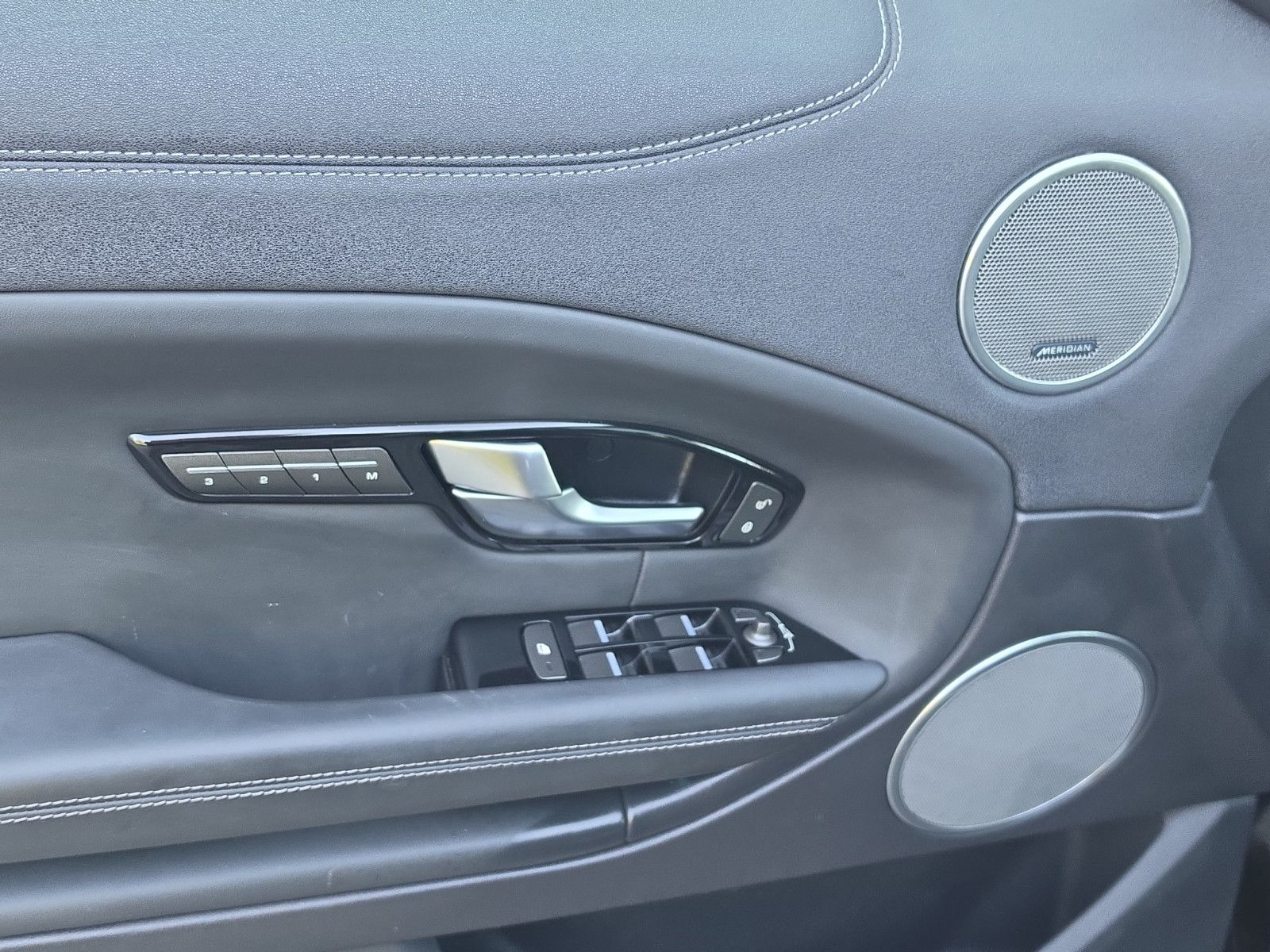 Fahrzeugabbildung Land Rover Range Rover Evoque HSE Dynamic