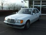 Mercedes-Benz E 230 - Mercedes-Benz E 230: Limousine